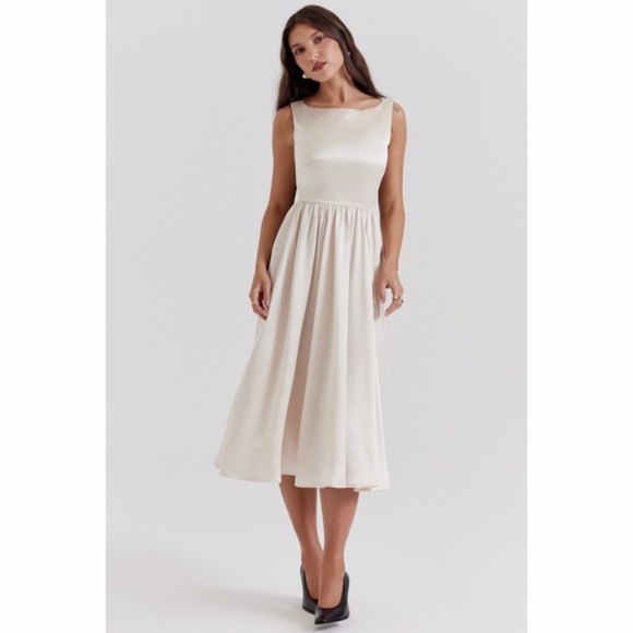 NEW House of CB Shayla Dress Vintage Cream Small - Picture 8 of 16